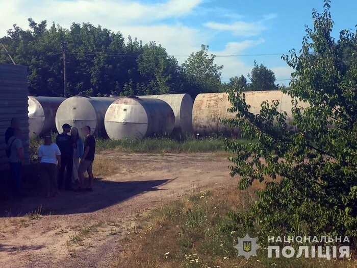 На Сумщині повідомили про підозру організованій групі, яка продавала фальсифіковане пальне