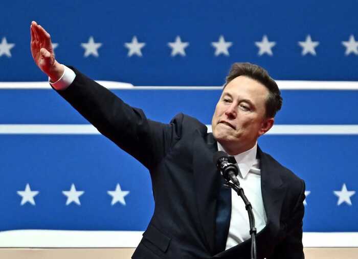 Tesla шукала заміну Маску на посаді виконавчого директора, — WSJ