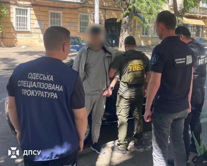 Військовий у СЗЧ намагався підкупити прикордонника за 2500 доларів для втечі за кордон