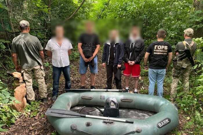 Викрито чоловіка, який за 10 тисяч доларів переправляв ухилянтів через Дністер, — ДПСУ