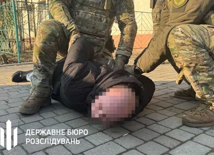 У Миколаєві викрили працівника ТЦК та медика, які допомагали чоловікам ухилитись від мобілізації