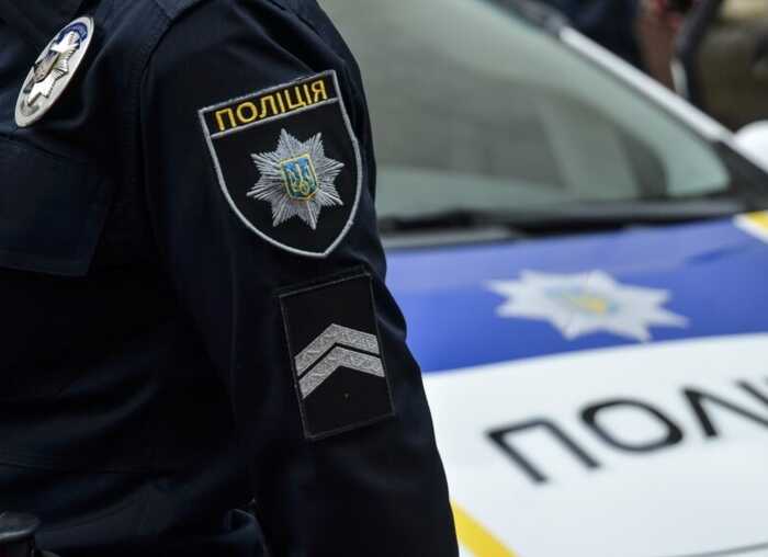 У Кременчуці п’яний відвідувач кафе побив собаку і погрожував вбити шеф-кухарку