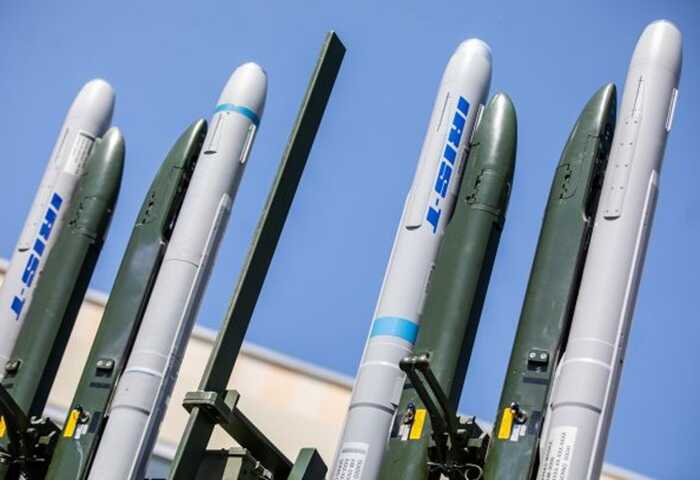 У Повітряних силах закликали не викладати фото збитих ракет і пояснили чому