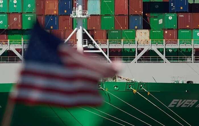 Трамп наполягає на встановленні мінімального тарифу для всіх європейських товарів