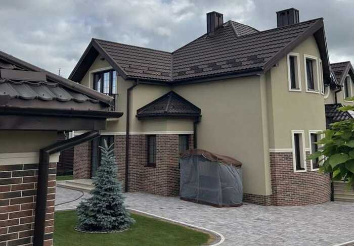 Митник зі Львівщини Михалойко задекларував сотні тисяч євро, як подарунок від батька