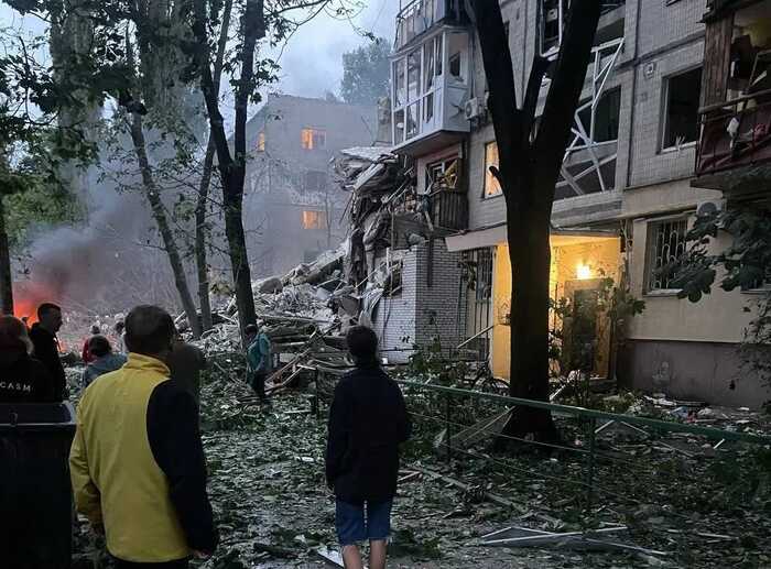 Масована атака РФ на Київ: загинули шестеро, пошкоджено житлові будинки
