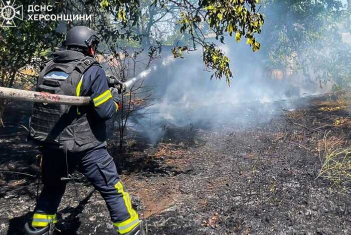 Уранці окупанти атакували житловий район Херсона, є поранені